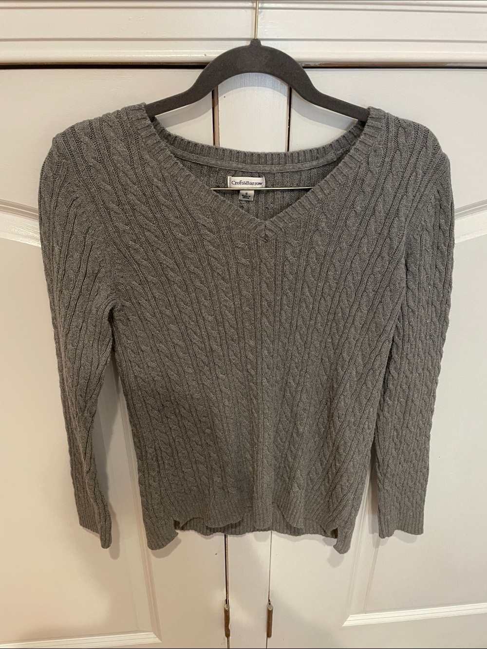 Croft and Barrow Charcoal Gray Cable V-Neck Sweater